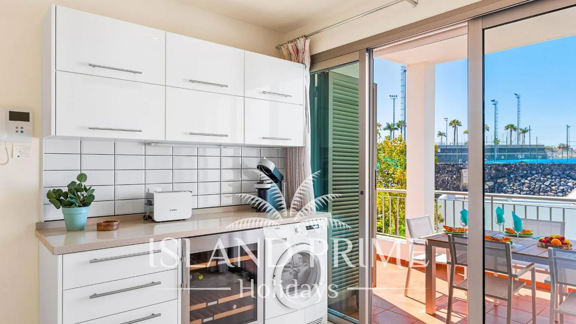 Family Home In Luxury Complex In La Caleta Mg5 アデヘ 0*,  スペイン
